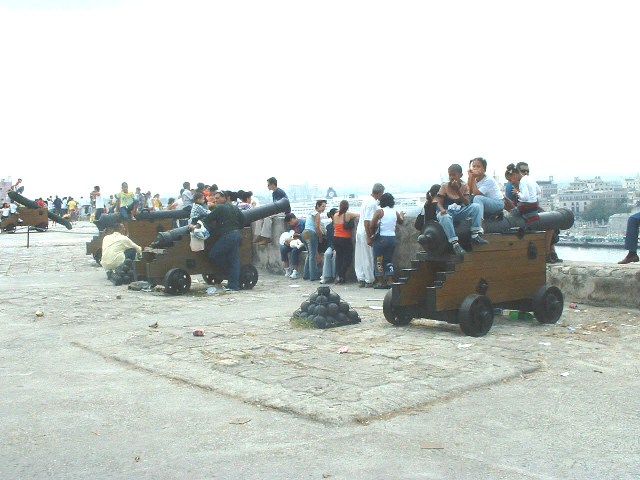 Informaciones y Vistas de la Fortaleza de la Cabaña