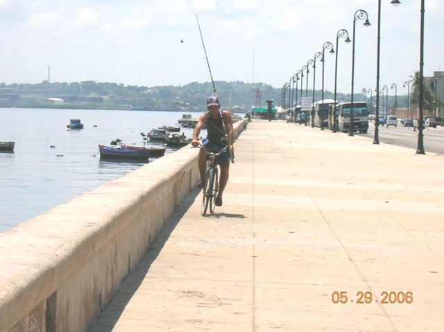 Malecn a la entrada de la Bahia de la Habana- Clicken Sie hier um zu vergrössern -