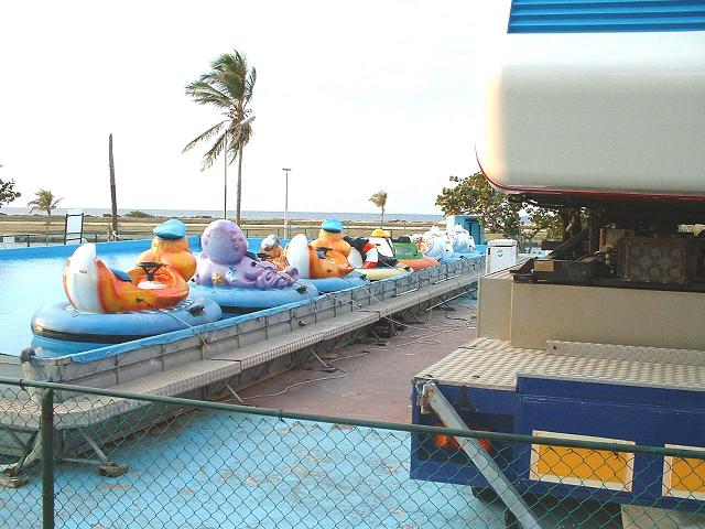 Parque Infantil en Marina Hemigway. Dar Clic para ampliar la Foto