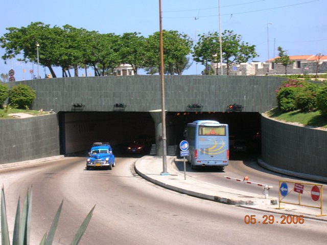 Túnel de la Bahía de la Habana. Dar Clic para ver otros Detalles y Fotos