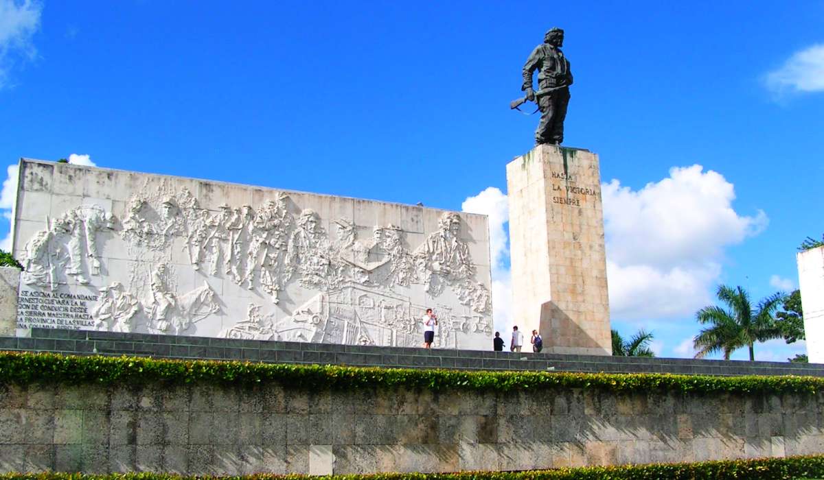 Donde se encuentra el Memorial del Ch Guevara