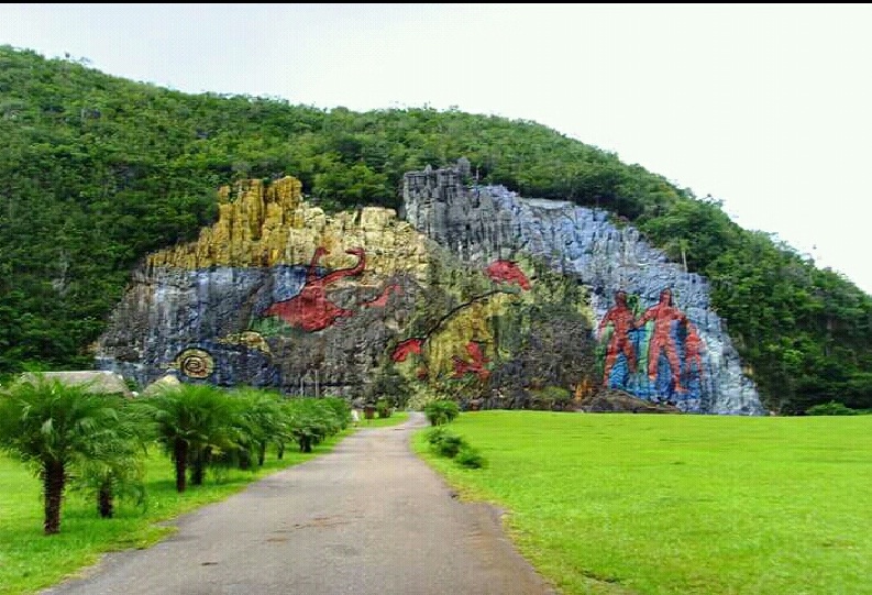 Mural de la Prehistoria